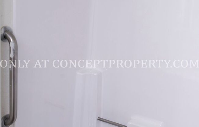 2 beds, 1 bath, 810 sqft, $1,299, Unit 30