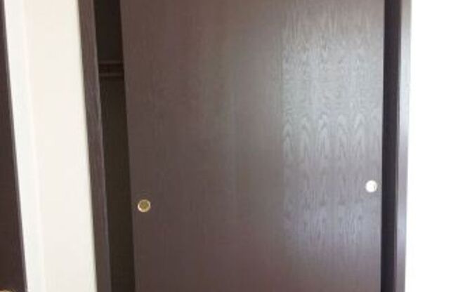 2 beds, 1 bath, 850 sqft, $1,144, Unit 7926 - 5