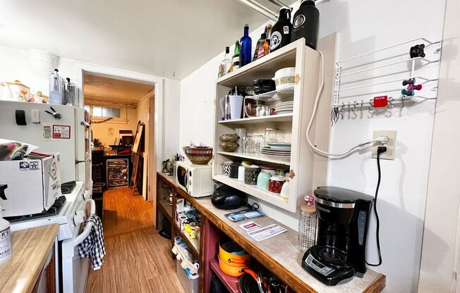 Cozy 1-Bedroom Basement Apartment in Old Town!