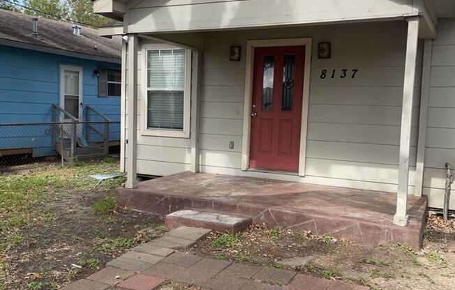 2 beds, 1 bath, $1,250