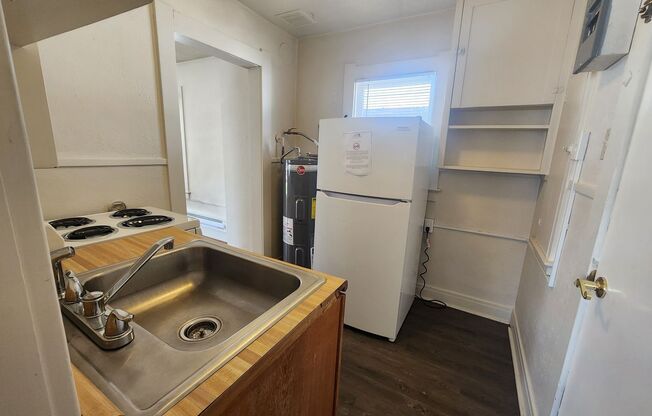 Studio, 1 bath, 418 sqft, $900, Unit 711.5NW