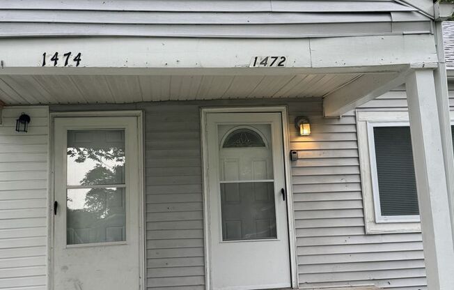 1472 W 32nd St