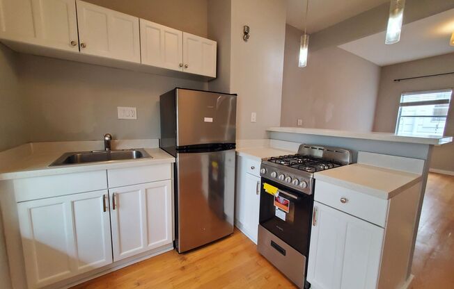 SOMA! 1 Bedroom in the center of it all!
