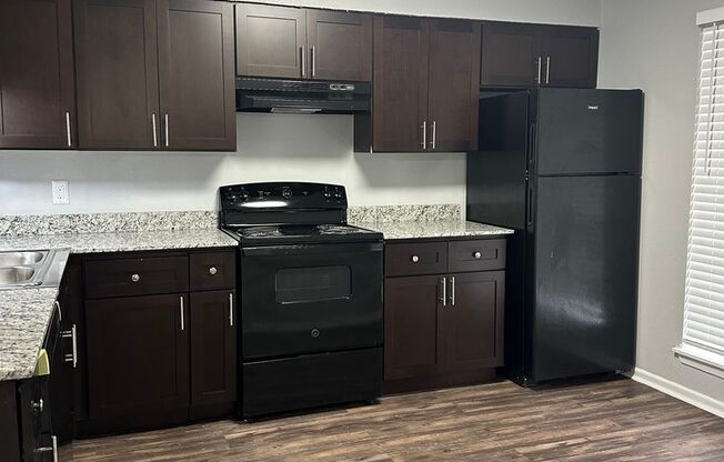 2 beds, 2.5 baths, 1,400 sqft, $1,089