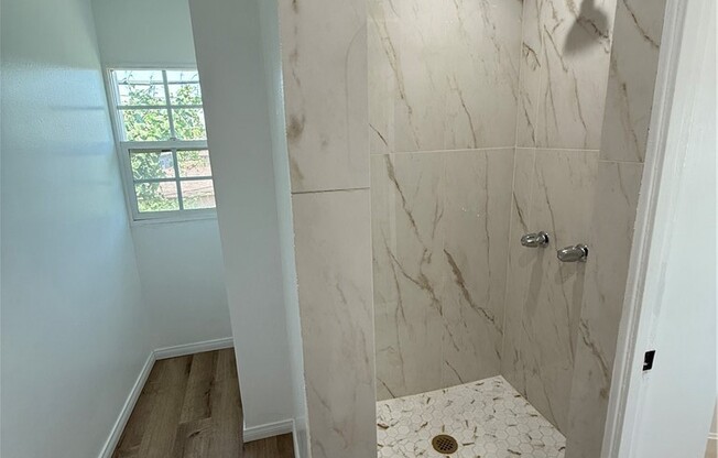 1789 W 37 DR