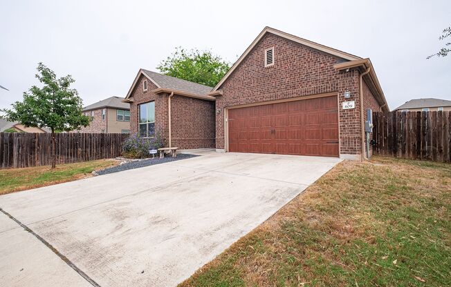 Fabulous 3 Bedroom, 2 Bath Home w/ Dining Room in Pflugerville