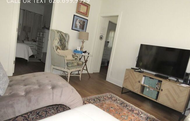 140 1/2 MELROSE AVE