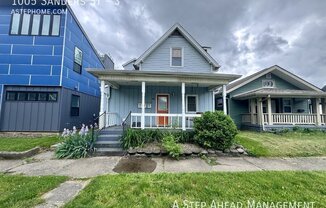 1005 SANDERS ST