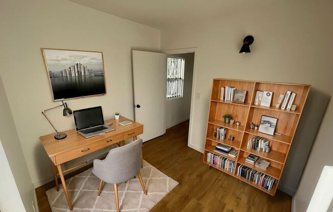 3 beds, 2 baths, 981 sqft, $2,550, Unit Unit 6