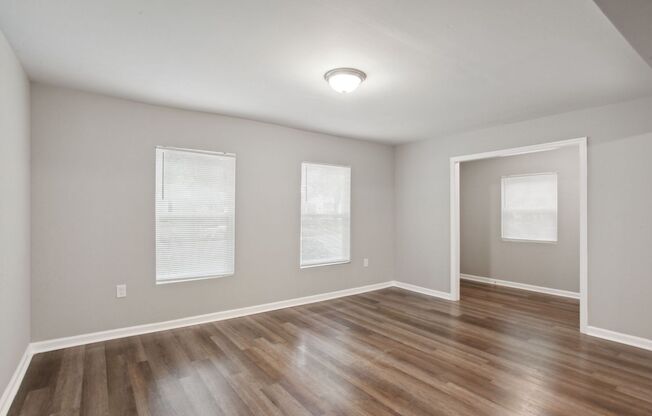 3BR/2BA Downtown House Walking Distance to Forsyth Park and Daffin Park