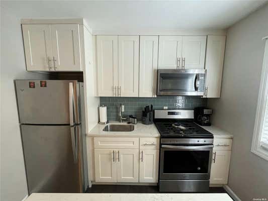 1 bed, 1 bath, $2,200