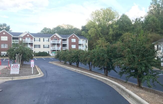 2 beds, 2 baths, 1,055 sqft, $1,250, Unit 1402