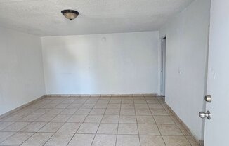5911 W LAMAR RD