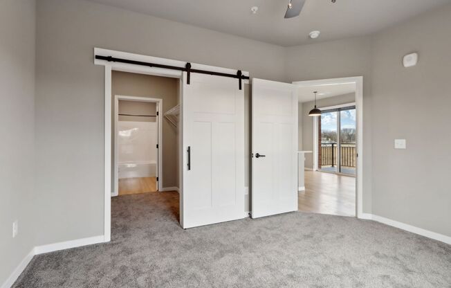2 beds, 2 baths, 1,225 sqft, $2,500, Unit 5604-101