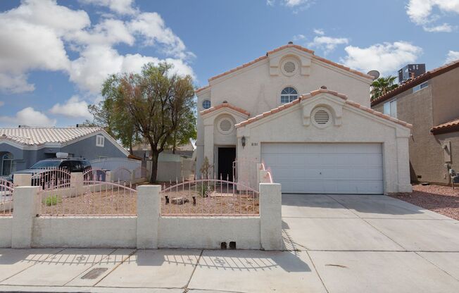 Well maintained home with pool near Summerlin Parkway