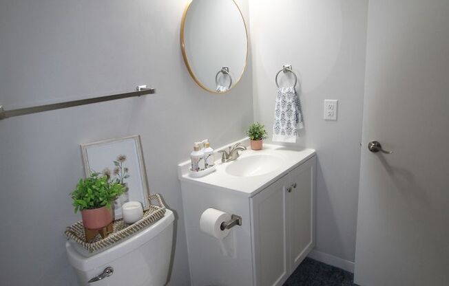 1 bed, 1 bath, 550 sqft, $925, Unit K-1