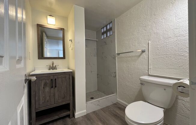 Studio, 1 bath, 300 sqft, $1,500, Unit Studio (middle)