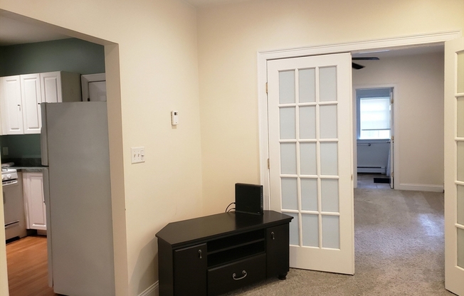 1 bed, 1 bath, 700 sqft, $1,900, Unit 1