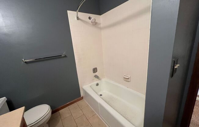 3 beds, 2.5 baths, $1,750, Unit # 3