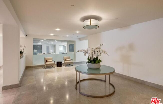 Studio, 1 bath, 405 sqft, $2,700, Unit 546