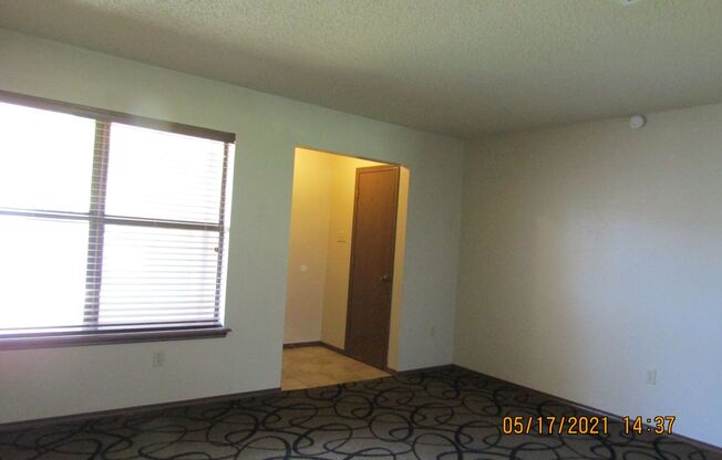 2 beds, 1 bath, 950 sqft, $825, Unit 2809 NW 46th Street Apt C