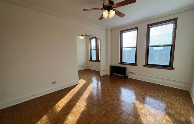 1 bed, 1 bath, 700 sqft, $1,985, Unit 429-402