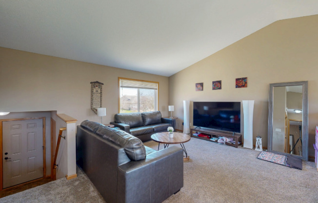 5369 RIDGEVIEW DR NW