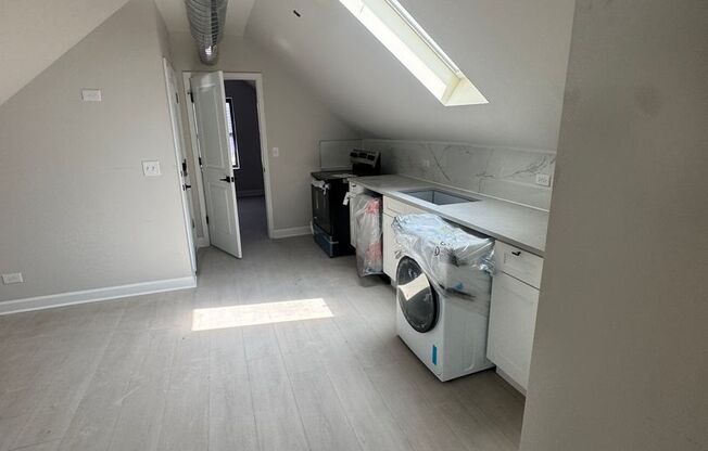 1328 W. 18th Pl