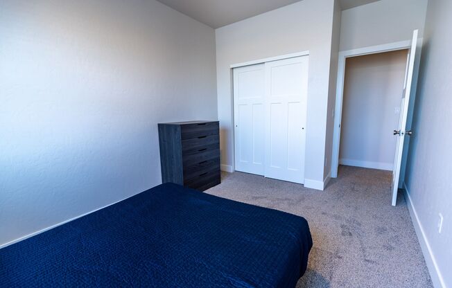 4 beds, 3 baths, $3,500, Unit 206