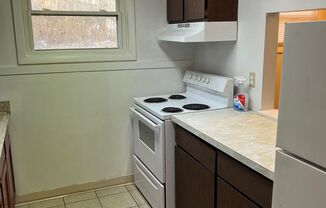 2 beds, 1 bath, 700 sqft, $675, Unit 1