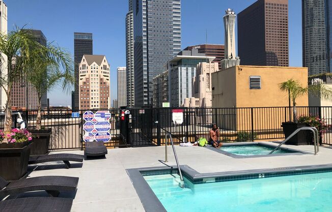 3 beds, 2 baths, 1,950 sqft, $5,500, Unit 1205