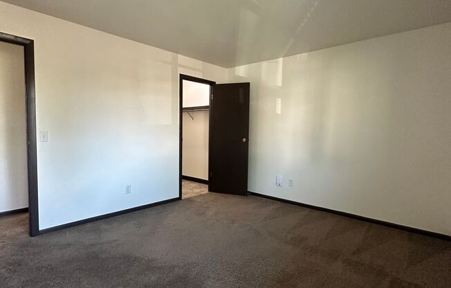 1 bed, 1 bath, $1,250, Unit 7