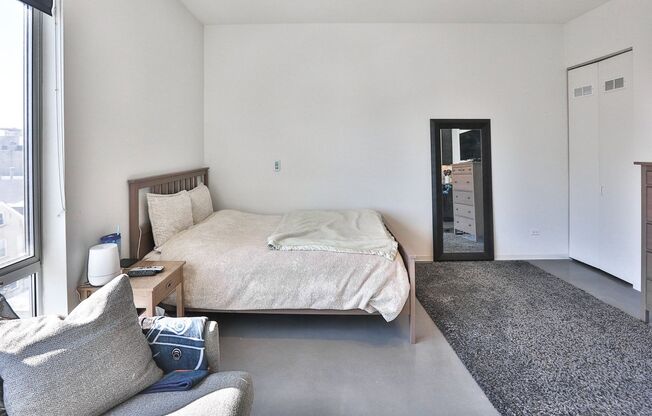 Studio, 1 bath, 600 sqft, $2,050, Unit 410