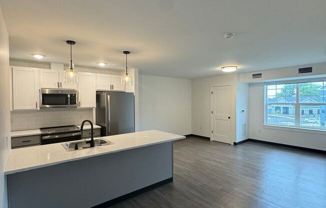 1 bed, 1 bath, 825 sqft, $1,935