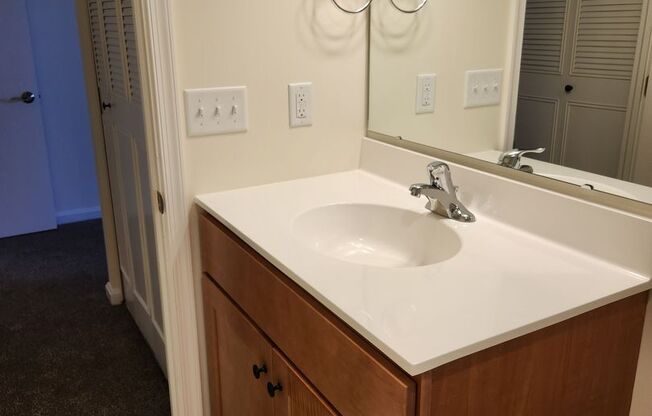 3 beds, 2 baths, 1,696 sqft, $2,055, Unit WI150G4