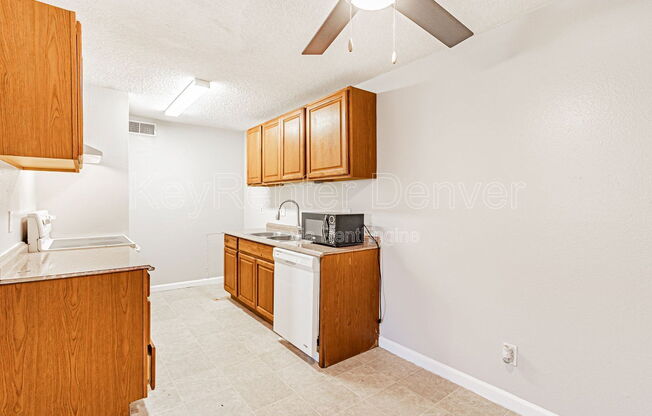 2 beds, 1 bath, 813 sqft, $1,325, Unit 6208