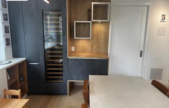 275 W 96 ST