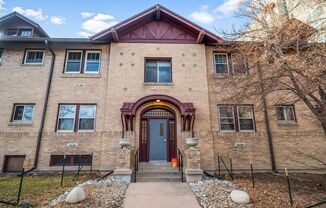 University Park 1 bed 1 bath Condo in walking distance to DU!