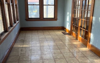 4572 LOWER W FOND DU LAC AVE