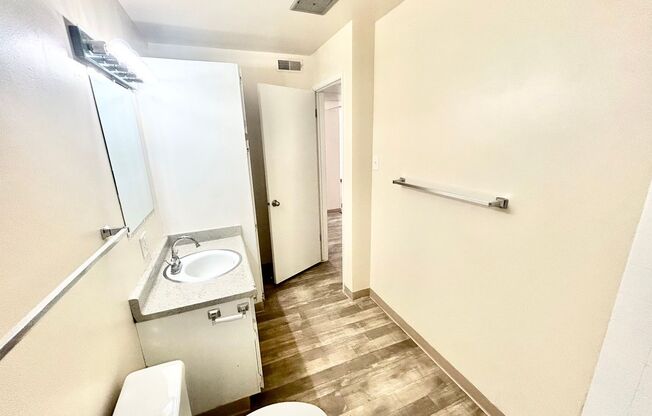 1 bed, 1 bath, 687 sqft, $1,199, Unit 102