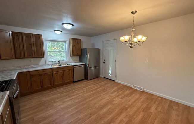 3 Bedroom Home - 3 Car Garage