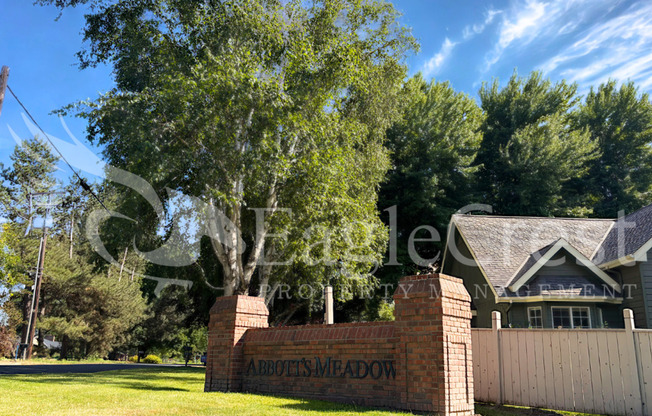 Brand-New Studio Apartment with Blue Mountain Views – Utilities Included!