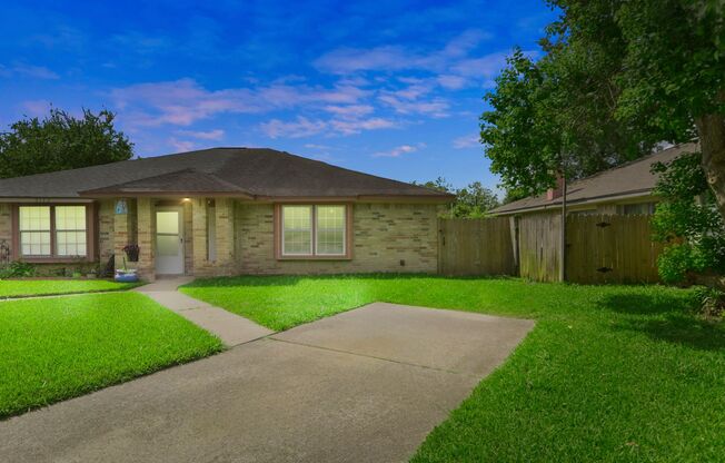 Stunning 4‑Bedroom Home in Oak Rock Neighborhood