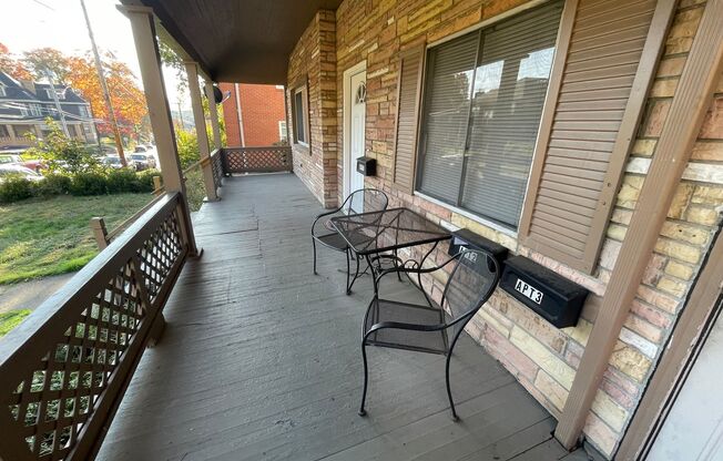 2 beds, 1 bath, $1,095, Unit Apt 3