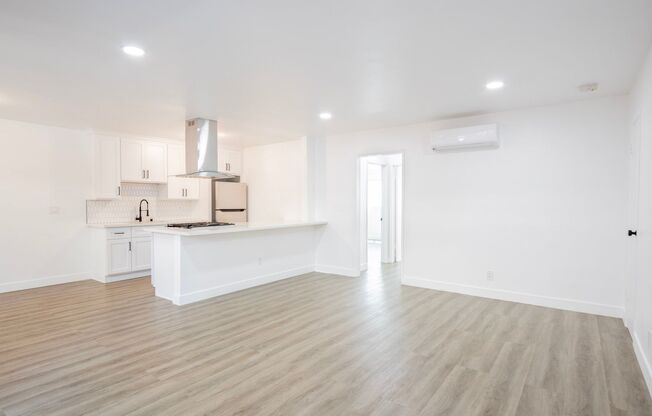 1 MONTH FREE! Newly Remodeled 2 bed / 2 bath in West Hollywood