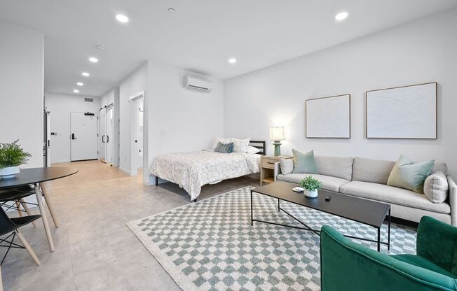 Studio, 1 bath, 530 sqft, $1,385, Unit 319