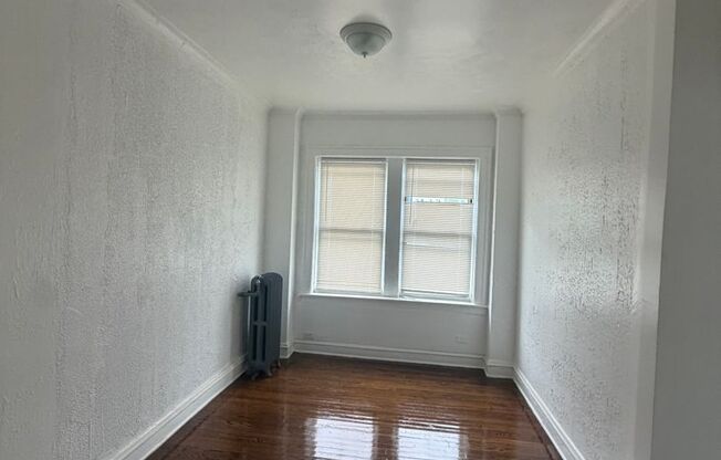 1 bed, 1 bath, 750 sqft, $930, Unit 201