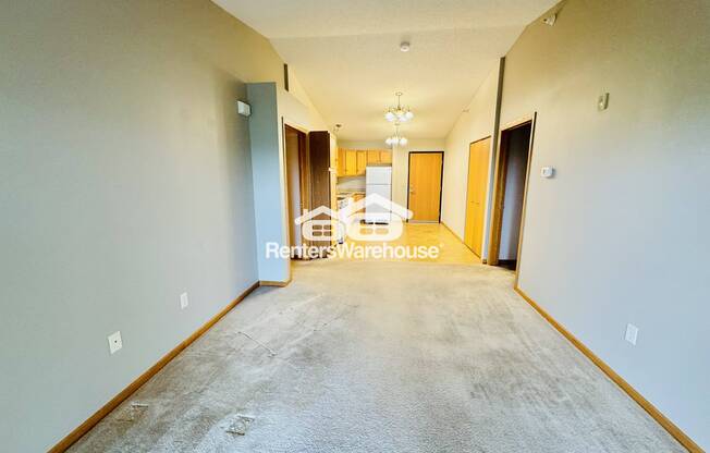 1590 PARKWOOD DR