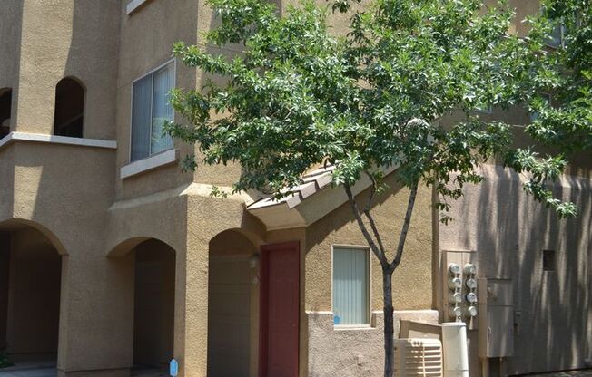 2 beds, 2.5 baths, $2,200, Unit # 2133