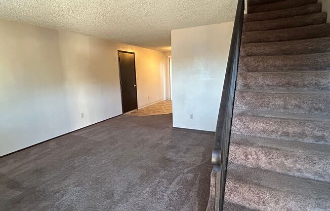 2 beds, 1.5 baths, 925 sqft, $1,150, Unit 105